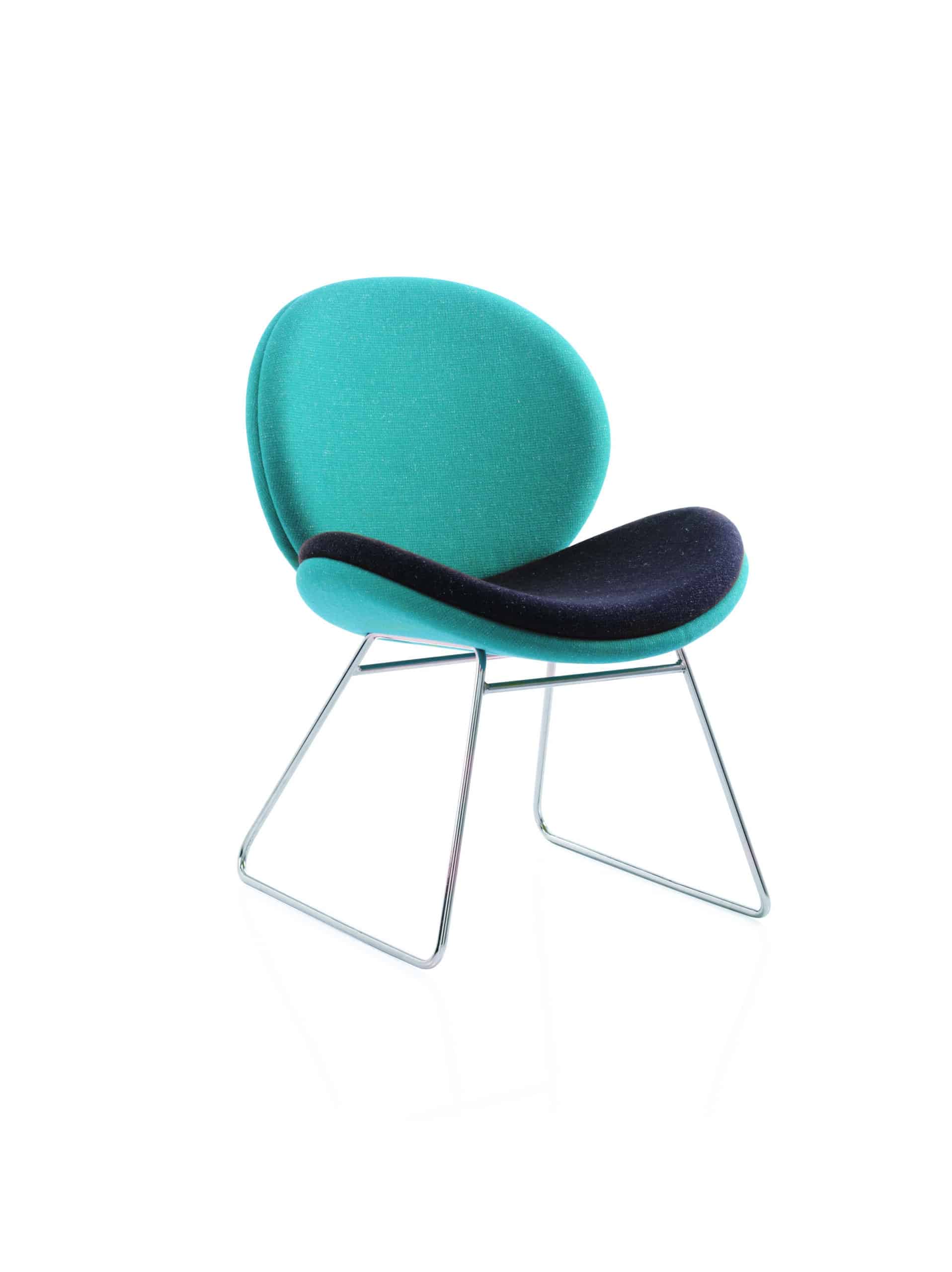 OCEE&FOUR – UK – Chairs – Giggle – Packshot Image 11