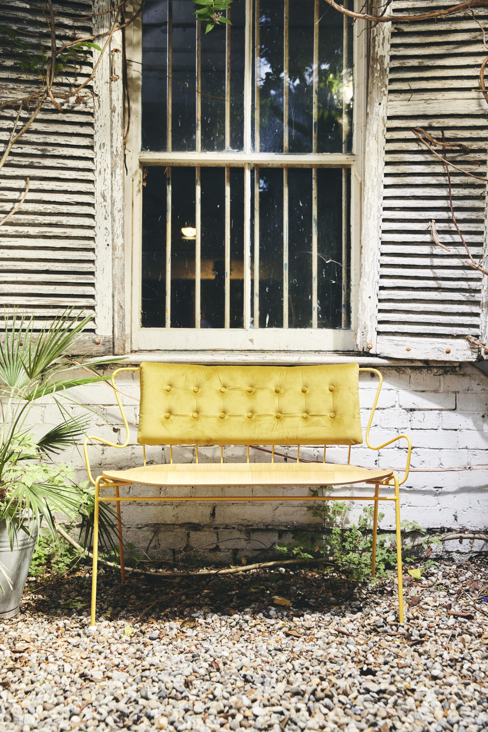 OCEE_FOUR - UK - Stools _ Benches - Antelope - Lifestyle Image 2