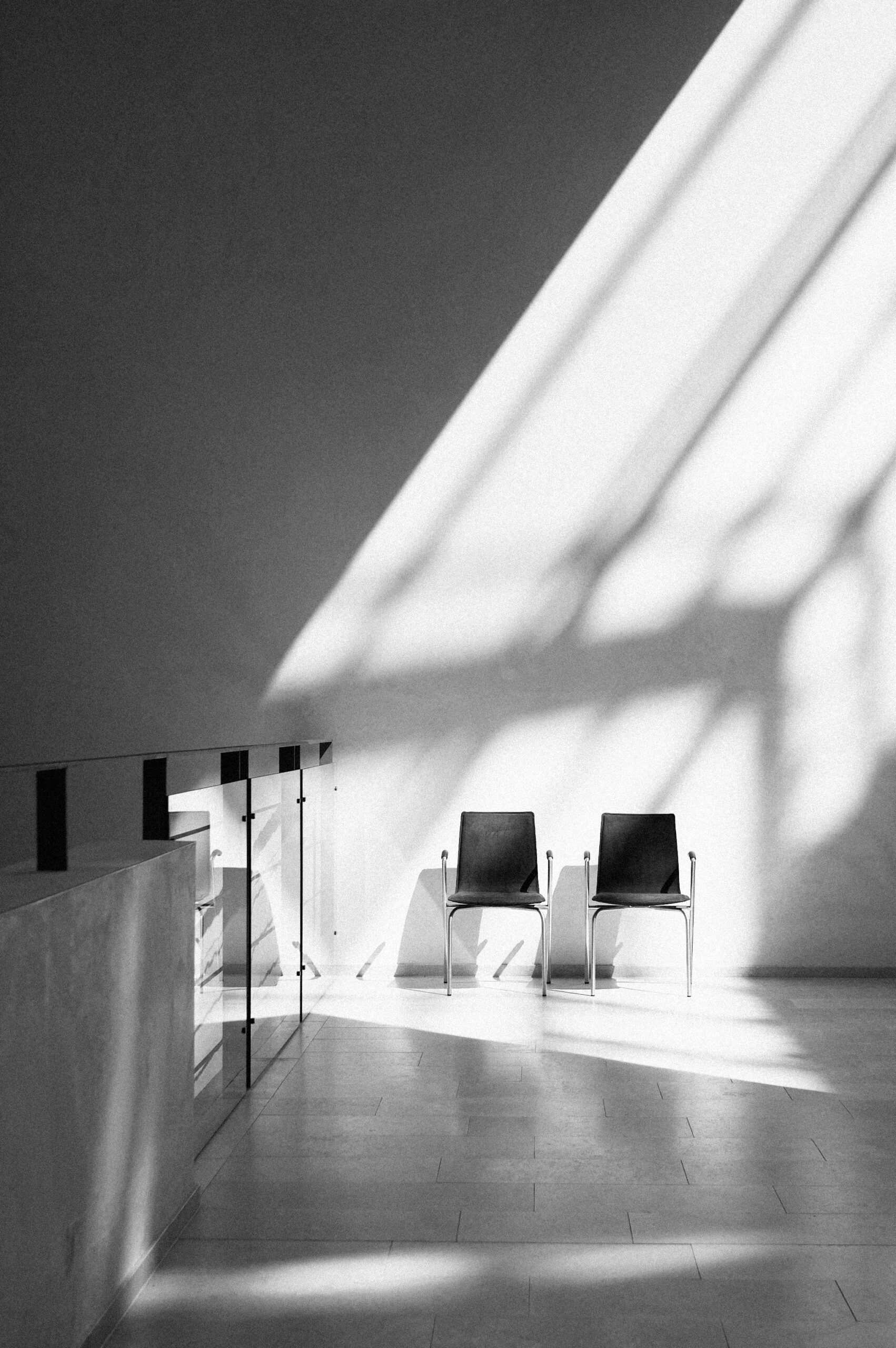OCEE_FOUR – Chairs – G2 – Lifestyle Image 1