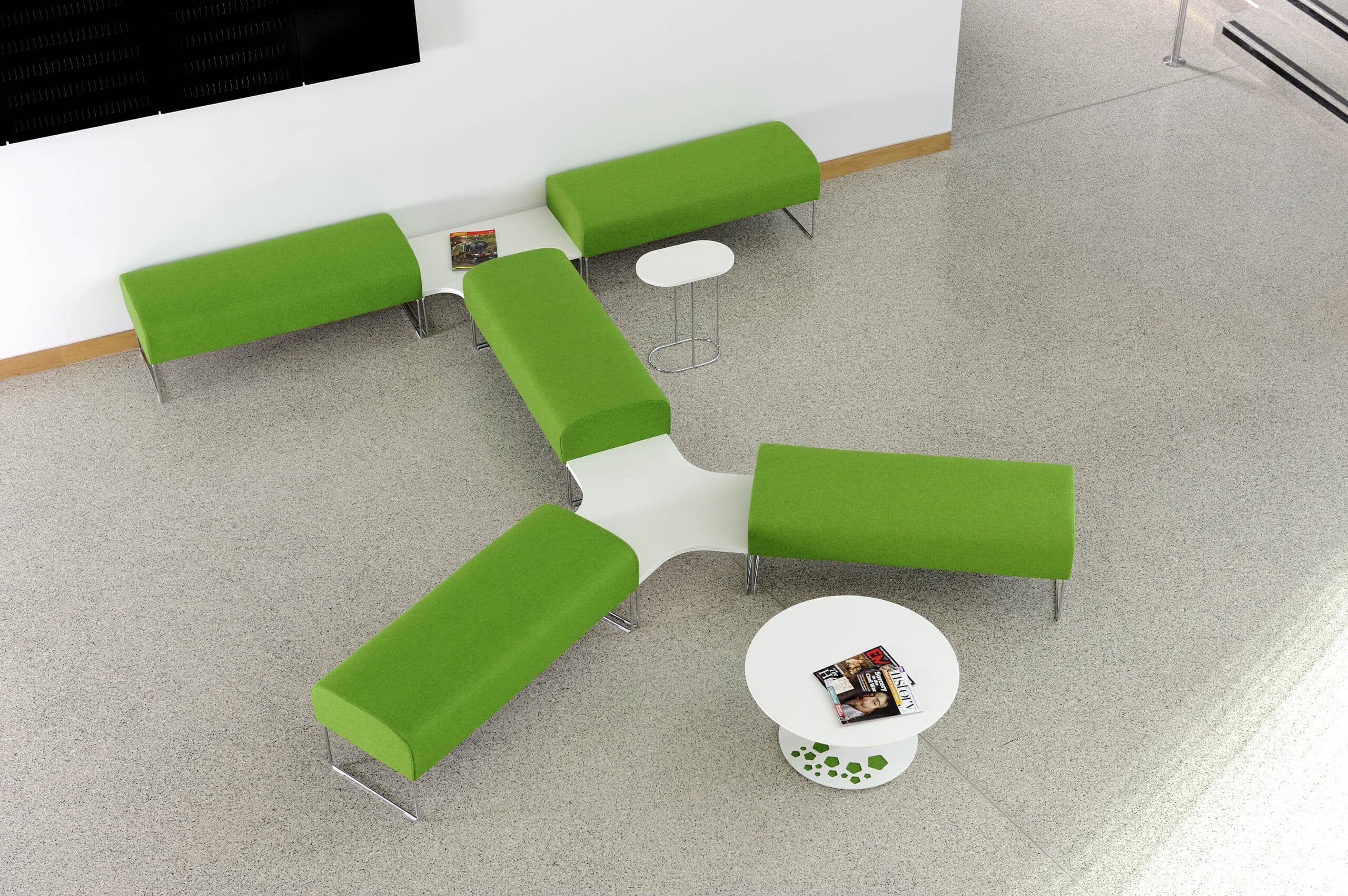 OCEE_FOUR – Stools _ Benches – Touch – Lifestyle Image 20