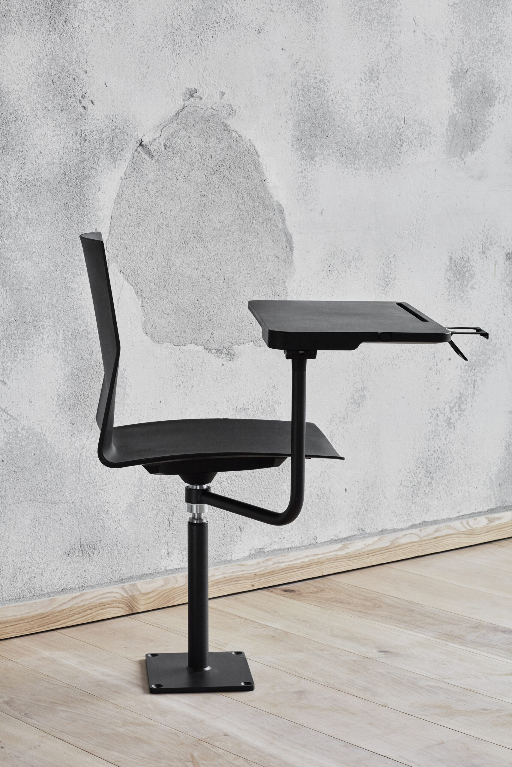 OCEE&FOUR – Chairs – FourCast 2 Audi – Details Image 3