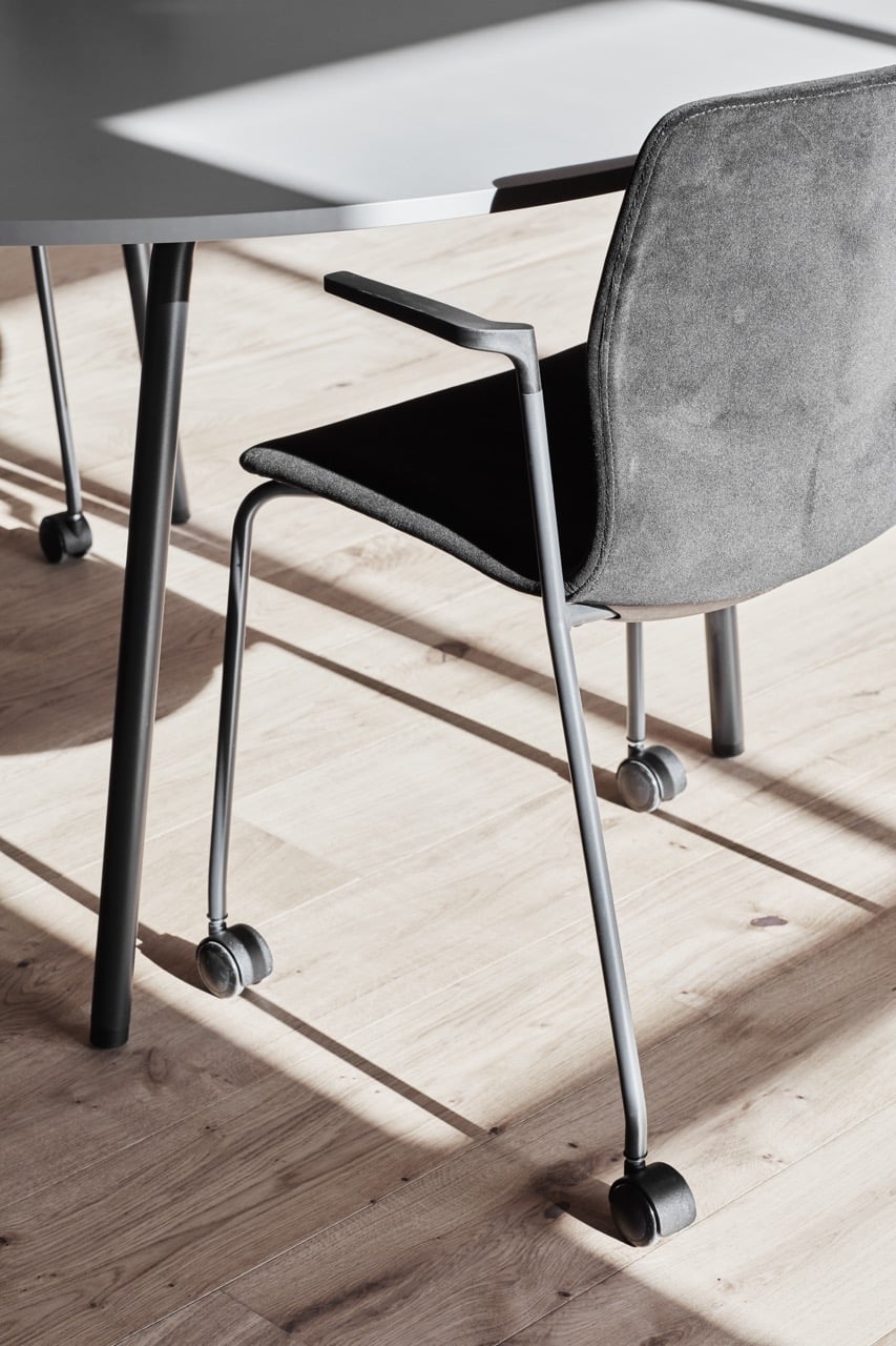 OCEE&FOUR – Chairs – FourSure 77 – Details Image 4 Large