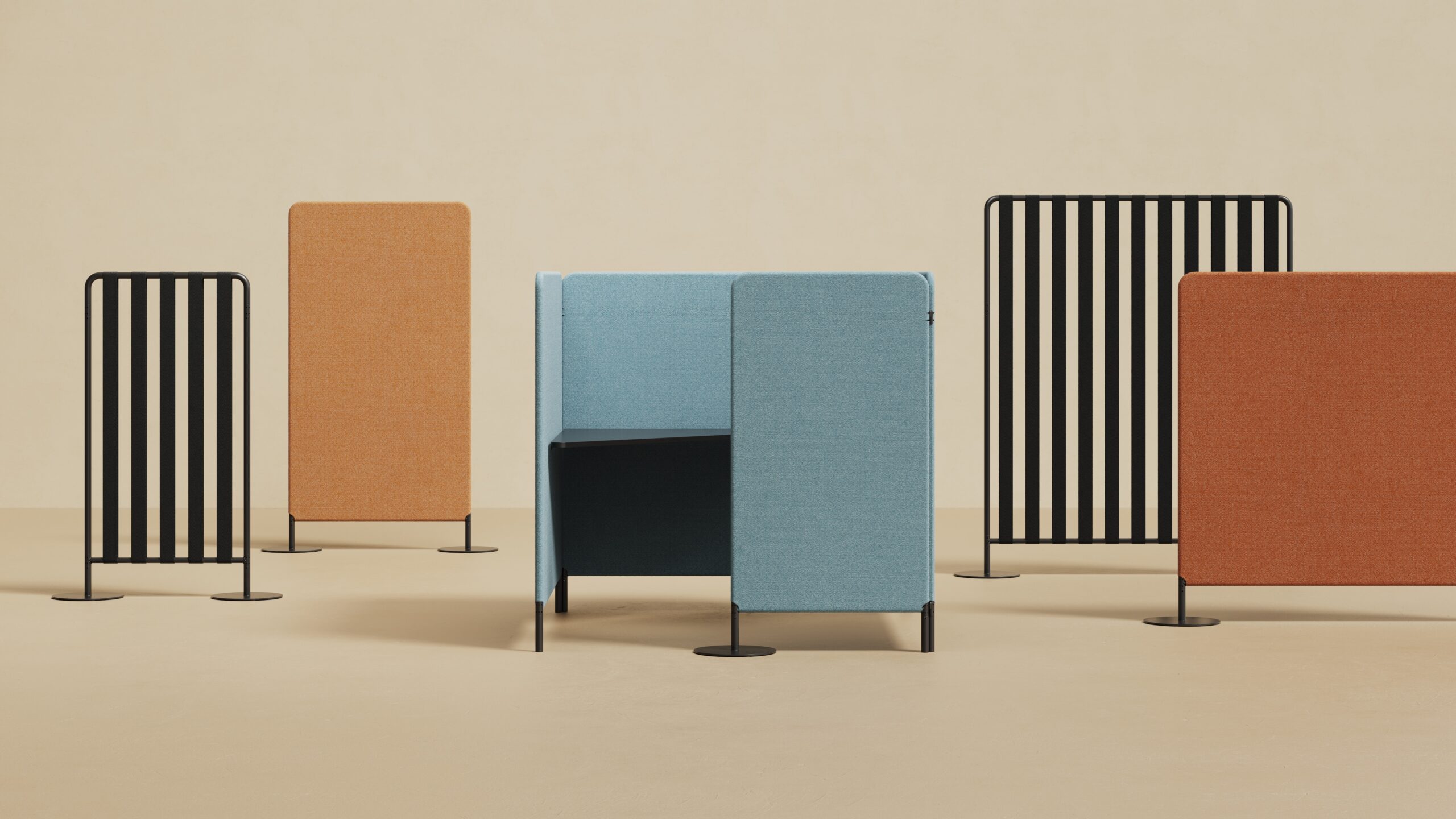 OCEE&FOUR – FourPeople Panels - Stand Alone – Lifestyle Image 3