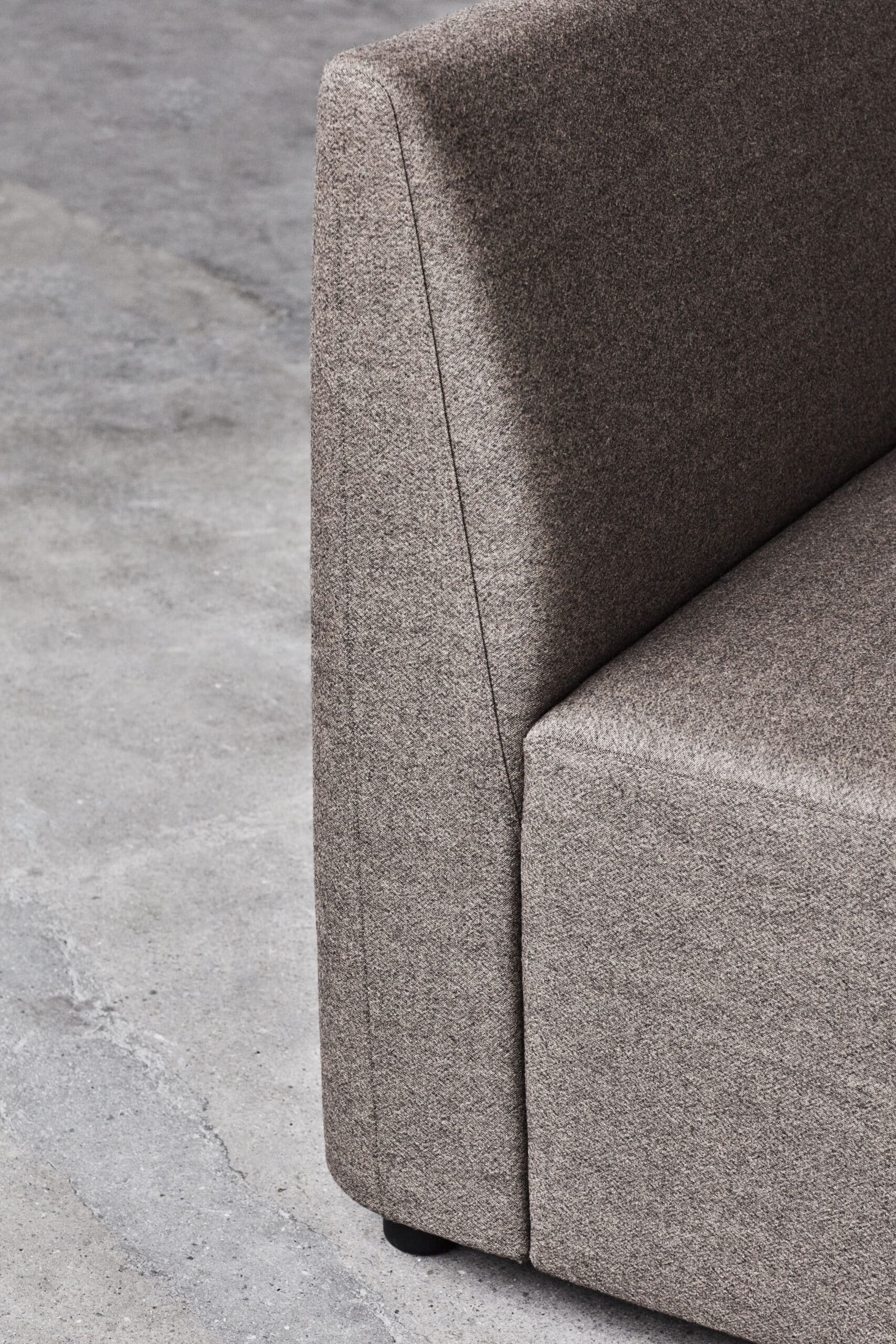 OCEE&FOUR – Soft Seating – FourLikes Sofa – Details Image 5