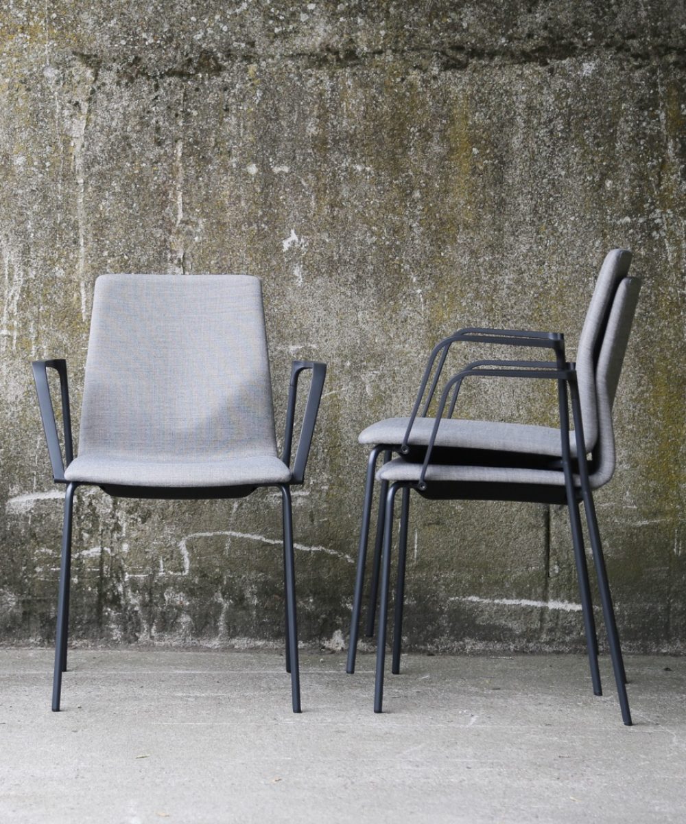 OCEE&FOUR – Chairs – FourCast 2 Four – Lifestyle Image 2 Large