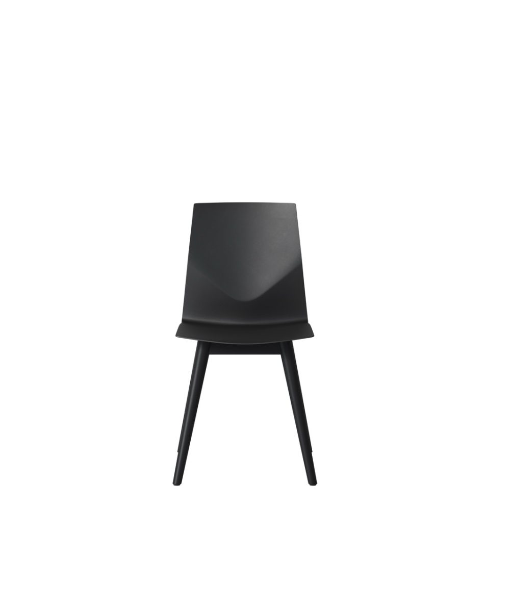 OCEE&FOUR – Chairs – FourCast 2 Four – Plastic shell - Black oak frame - Packshot Image 1 Large