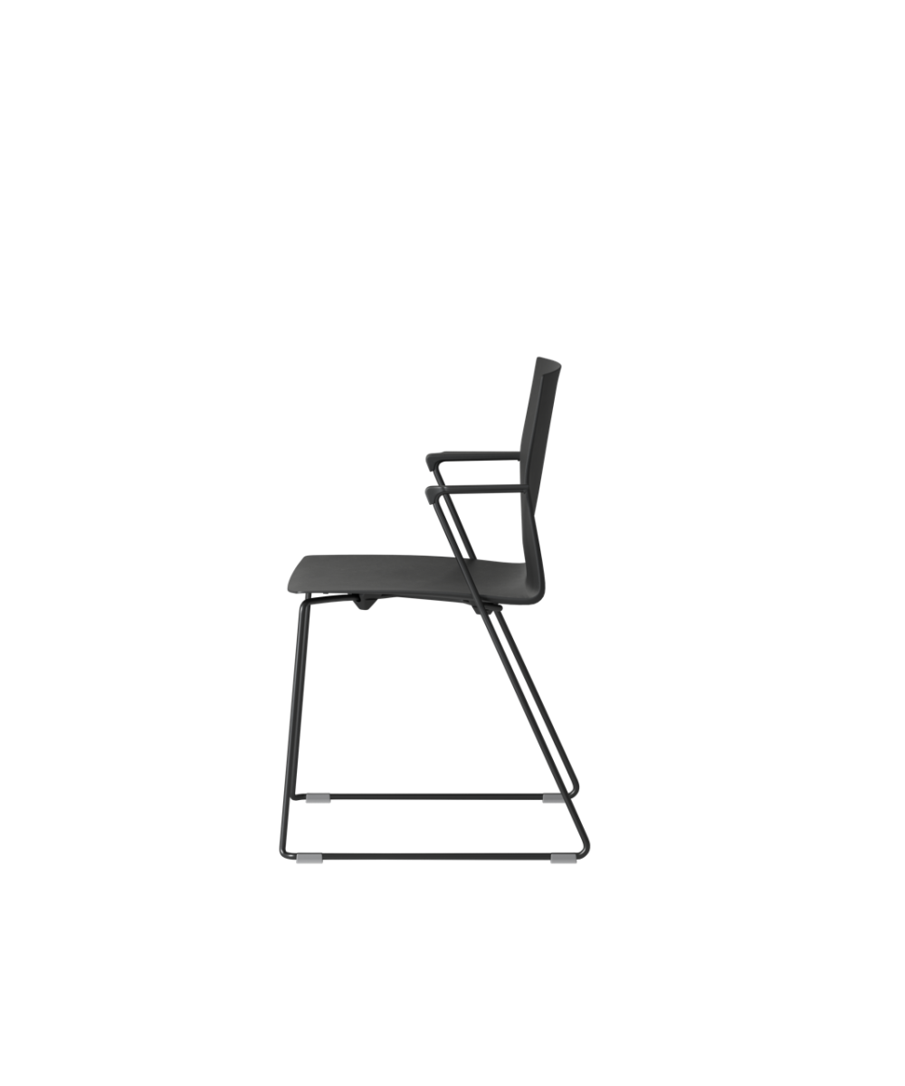 OCEE&FOUR – Chairs – FourCast 2 Line – Plastic shell - Armrest - Skid Frame - Packshot Image 3 Large