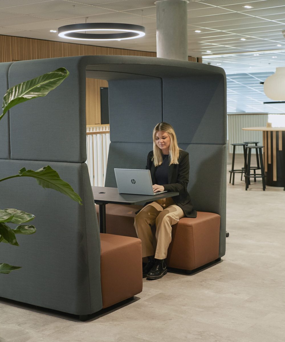 OCEE&FOUR – Work & Study Booths – FourLikes Meet – Lifestyle Image 10