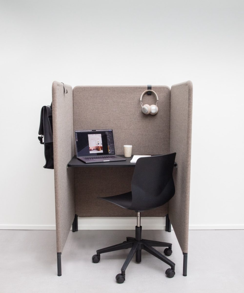 OCEE&FOUR – Work & Study Booths – FourPeople Study Booth – Lifestyle Image 4 Large