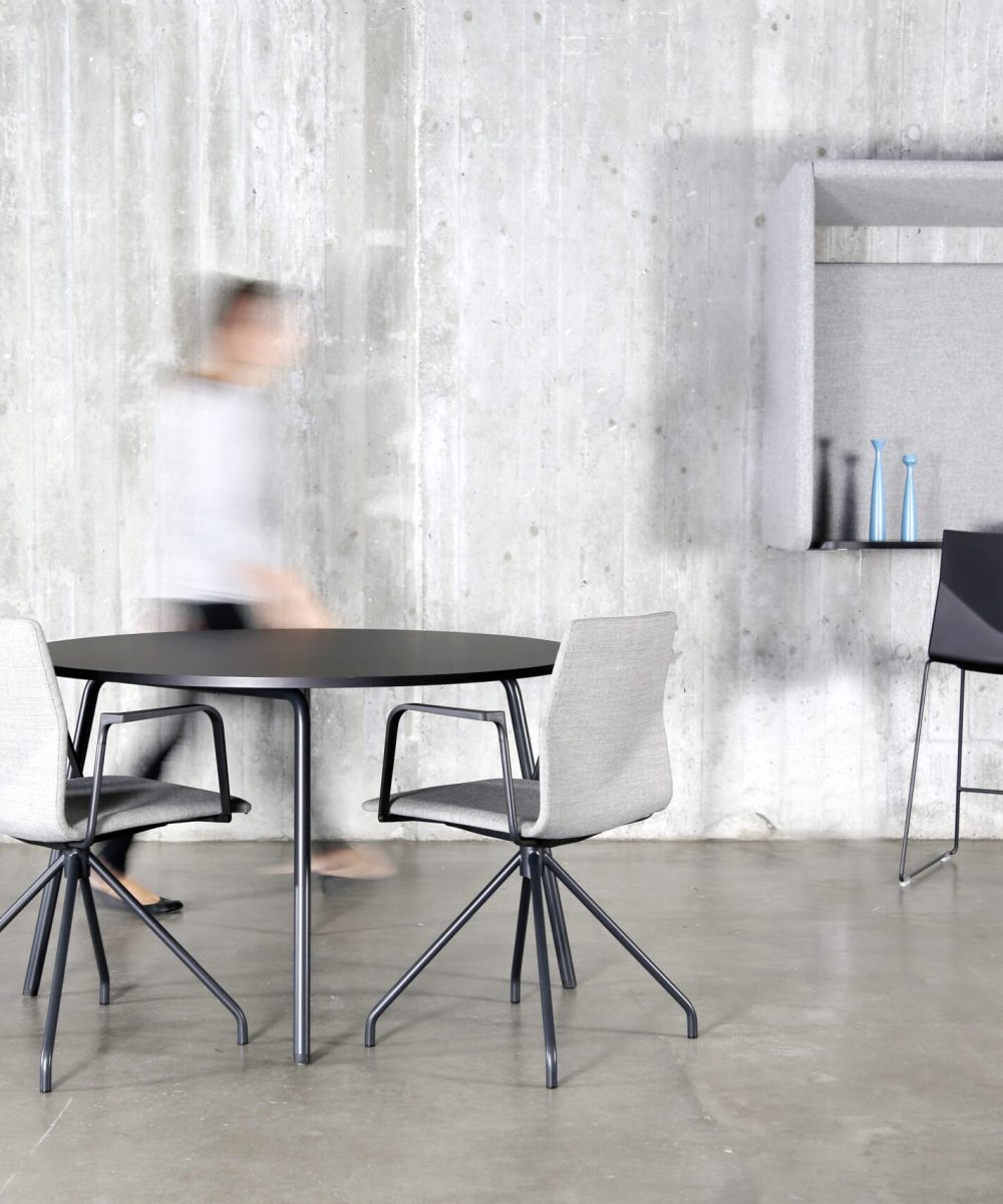 OCEE_FOUR – Chairs – FourCast 2 One – Lifestyle Image 5