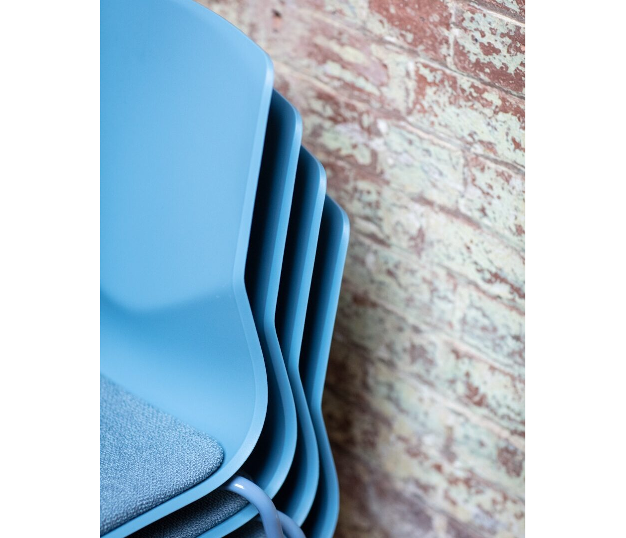 OCEE&FOUR – Chairs – FourSure 44 – Details Image 1 Large