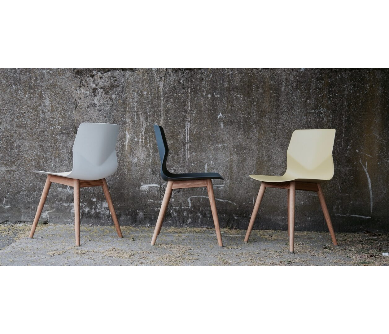 OCEE&FOUR – Chairs – FourSure 44 – Wooden Legs - Lifestyle Image 1 Large