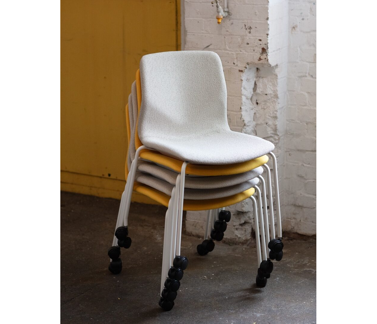 OCEE&FOUR – Chairs – FourSure 77 – Lifestyle Image 11(1) Large