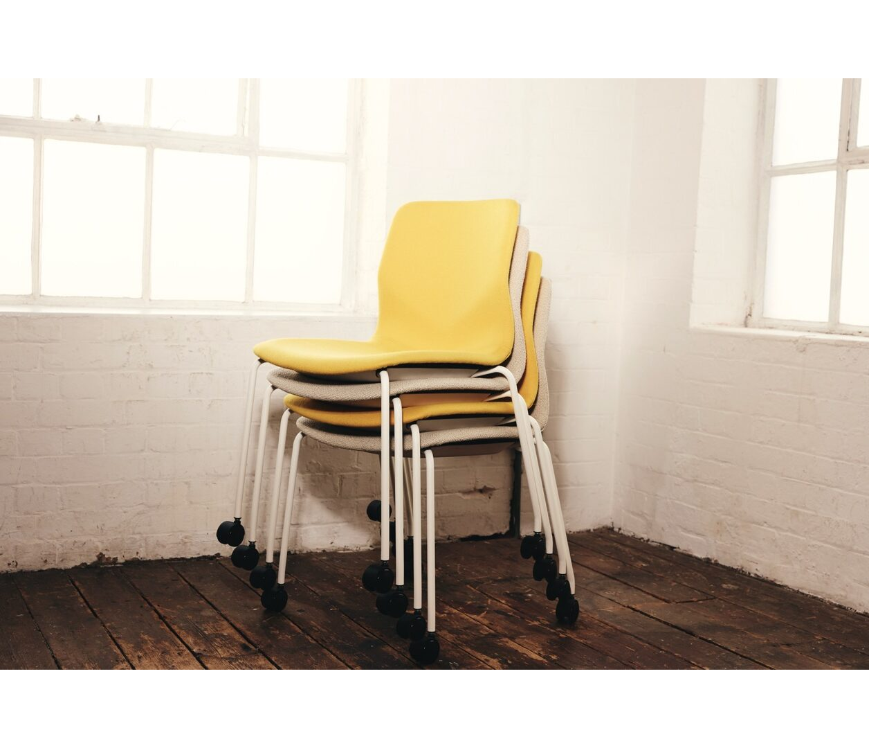 OCEE&FOUR – Chairs – FourSure 77 – Lifestyle Image 19 Large