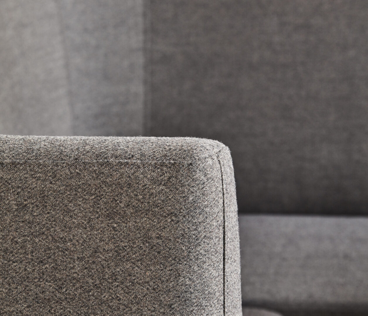 OCEE&FOUR – Soft Seating – FourLikes Sofa – Details Image 2