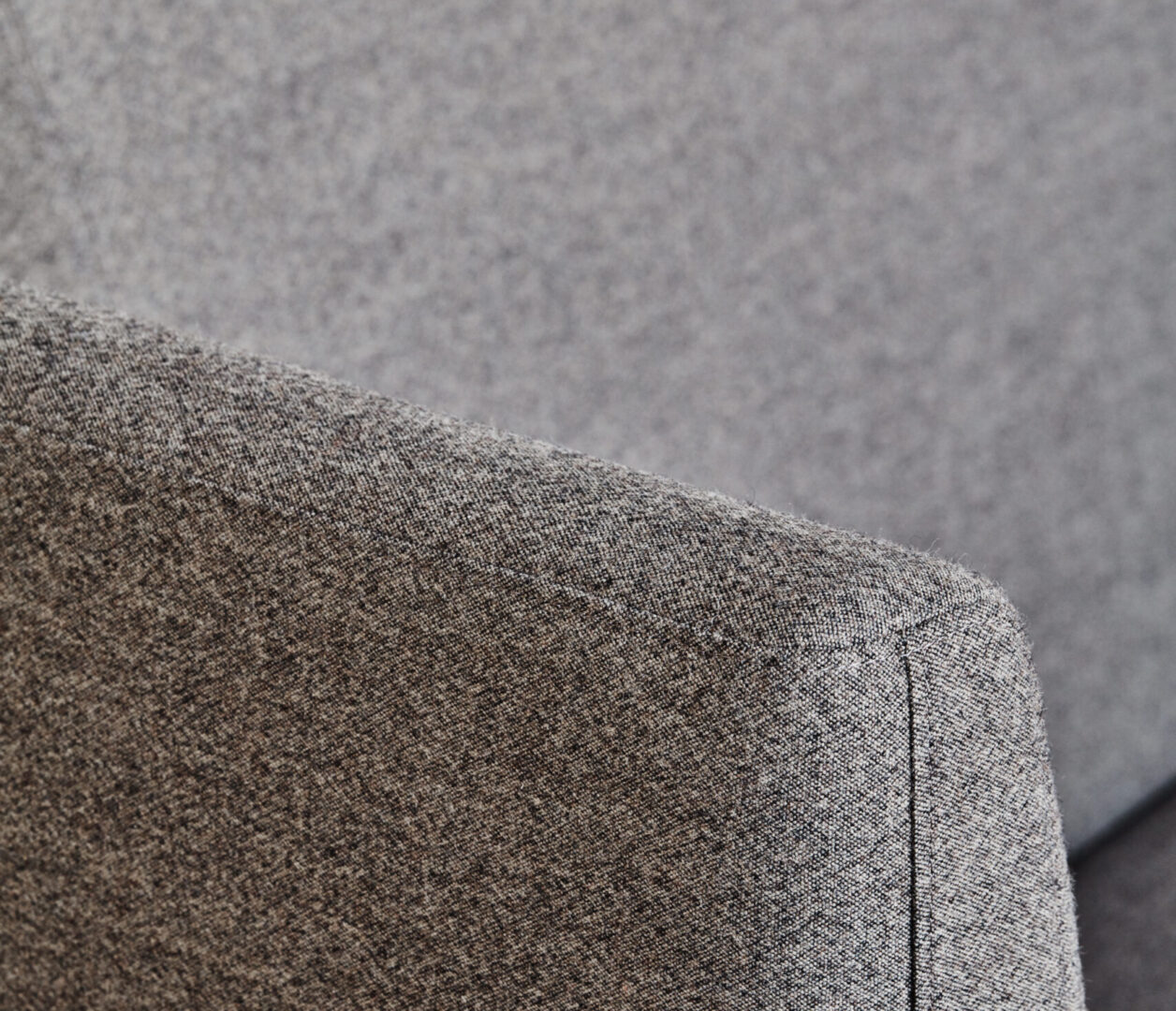 OCEE&FOUR – Soft Seating – FourLikes Sofa – Details Image 3