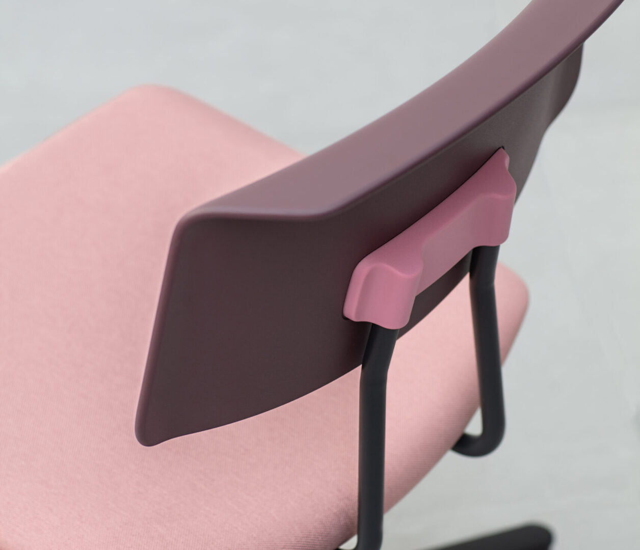 OCEE_FOUR – Chairs – Share Move – Detail Image(1)